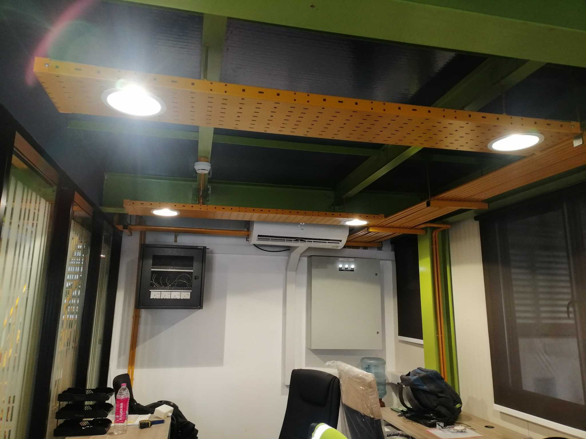 Harbor ceiling service routes, lighting and electrical equipment